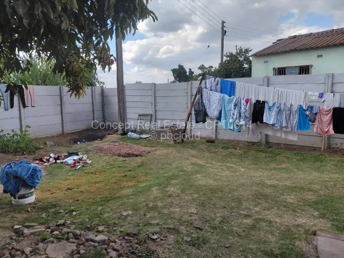 2 Bedroom House for Sale in Mufakose, Harare