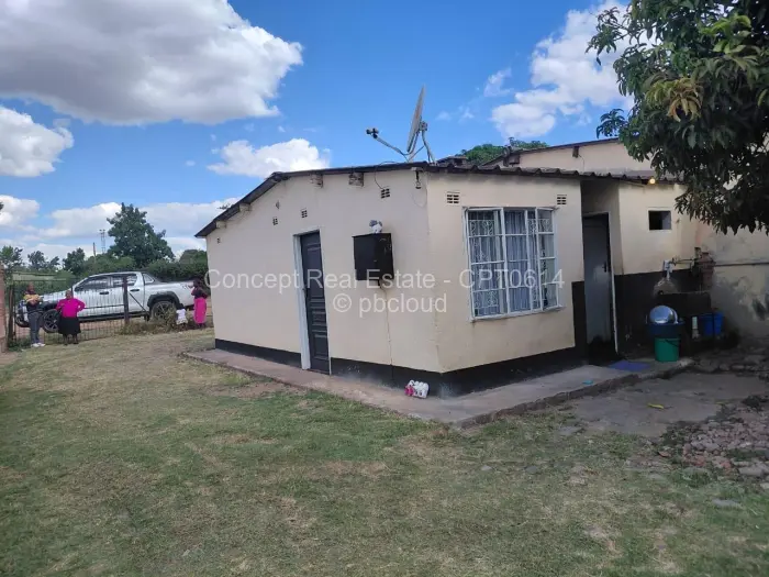 2 Bedroom House for Sale in Mufakose, Harare