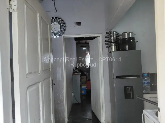 2 Bedroom House for Sale in Mufakose, Harare