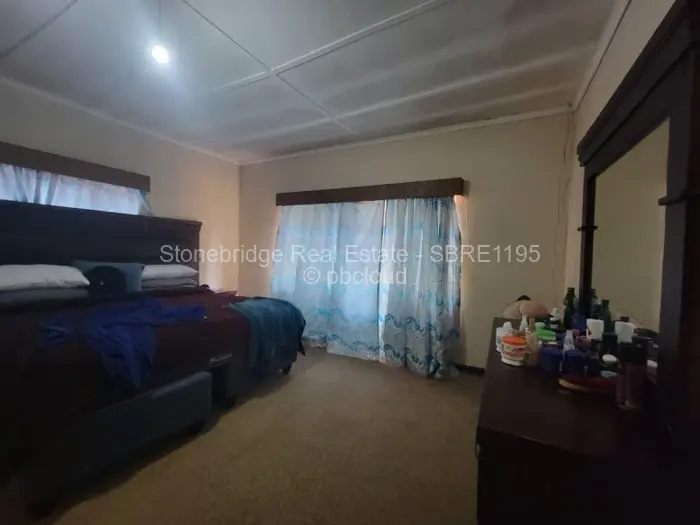 4 Bedroom House for Sale in Fortunes Gate, Bulawayo