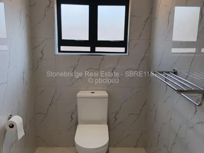 Townhouse/Cluster to Rent in Hillside Byo, Bulawayo