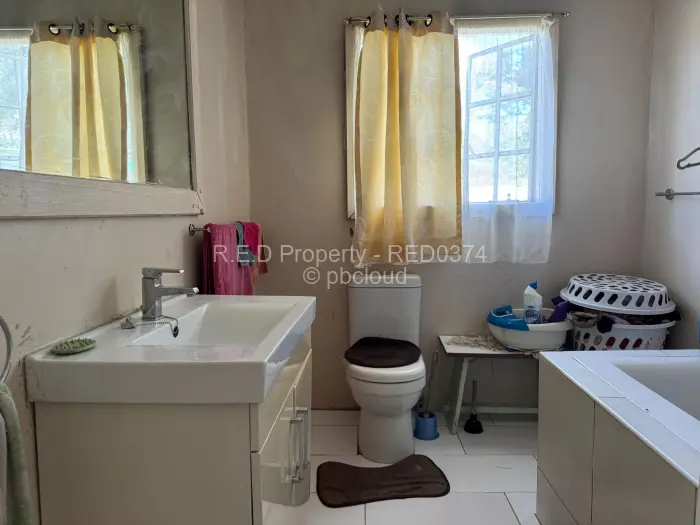 3 Bedroom House for Sale in Burnside, Bulawayo