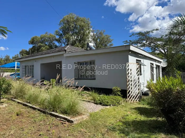 3 Bedroom House for Sale in Burnside, Bulawayo