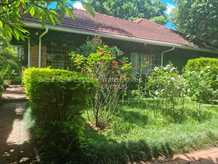 6 Bedroom House to Rent in Avondale West, Harare
