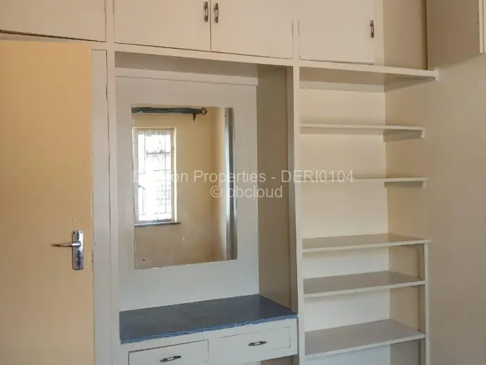 6 Bedroom House to Rent in Mount Pleasant