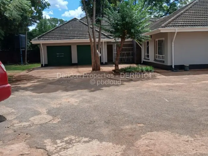 6 Bedroom House to Rent in Mount Pleasant