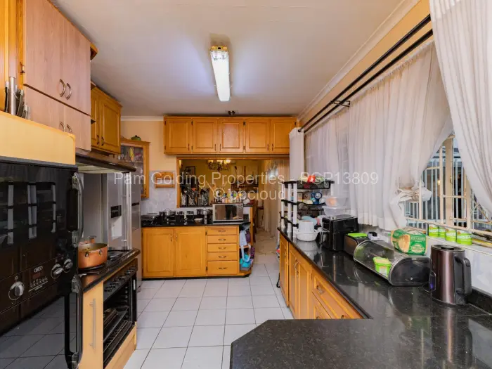 4 Bedroom House for Sale in Alexandra Park, Harare