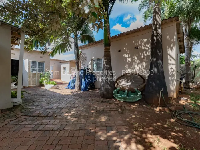 4 Bedroom House for Sale in Alexandra Park, Harare