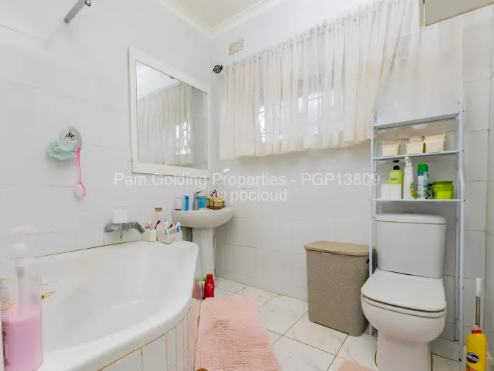 4 Bedroom House for Sale in Alexandra Park, Harare