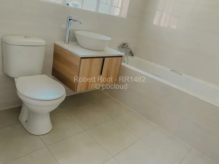 Townhouse/Cluster for Sale in Bluff Hill, Harare