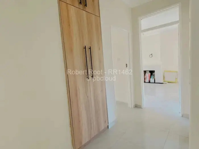 Townhouse/Cluster for Sale in Bluff Hill, Harare