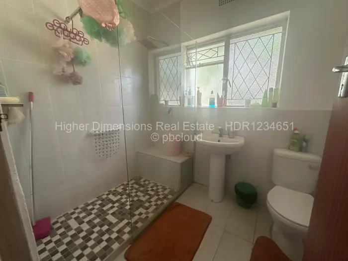 3 Bedroom House for Sale in Queensdale, Harare