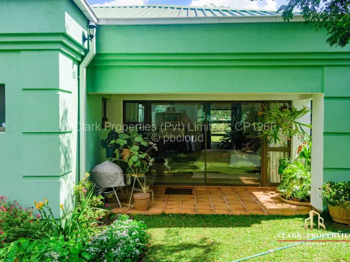 Townhouse/Cluster for Sale in Greystone Park, Harare