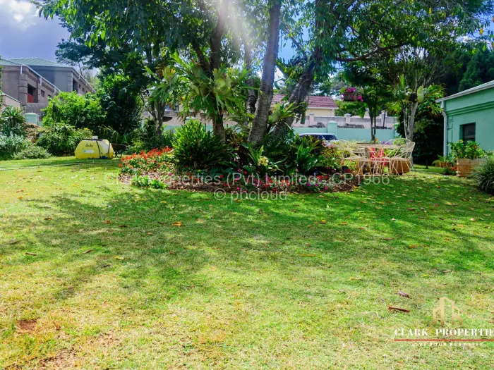 Townhouse/Cluster for Sale in Greystone Park, Harare