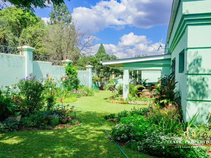 Townhouse/Cluster for Sale in Greystone Park, Harare