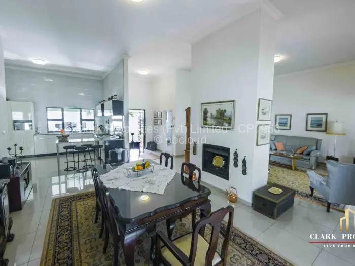 Townhouse/Cluster for Sale in Greystone Park, Harare