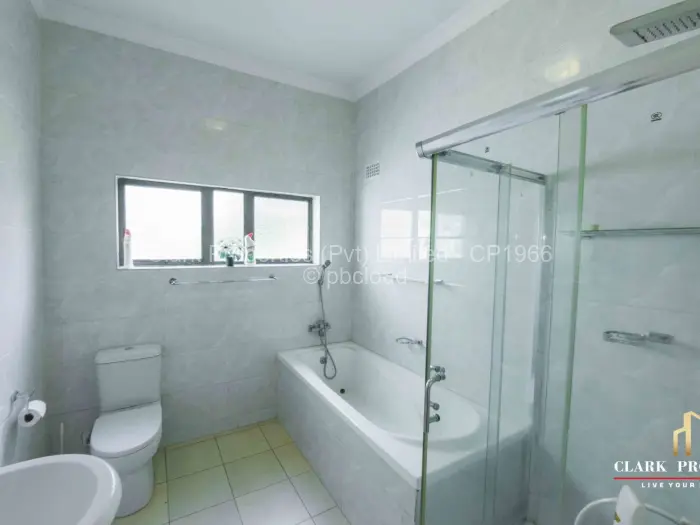 Townhouse/Cluster for Sale in Greystone Park, Harare