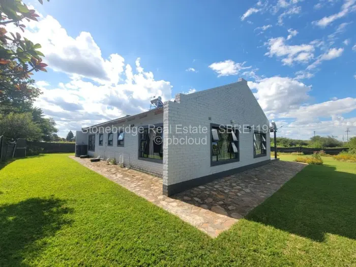 3 Bedroom House for Sale in Douglasdale, Bulawayo