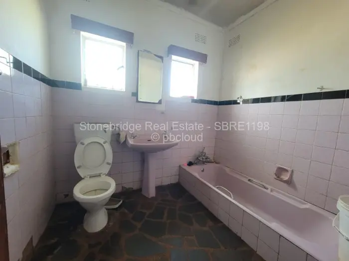 3 Bedroom House for Sale in Douglasdale, Bulawayo
