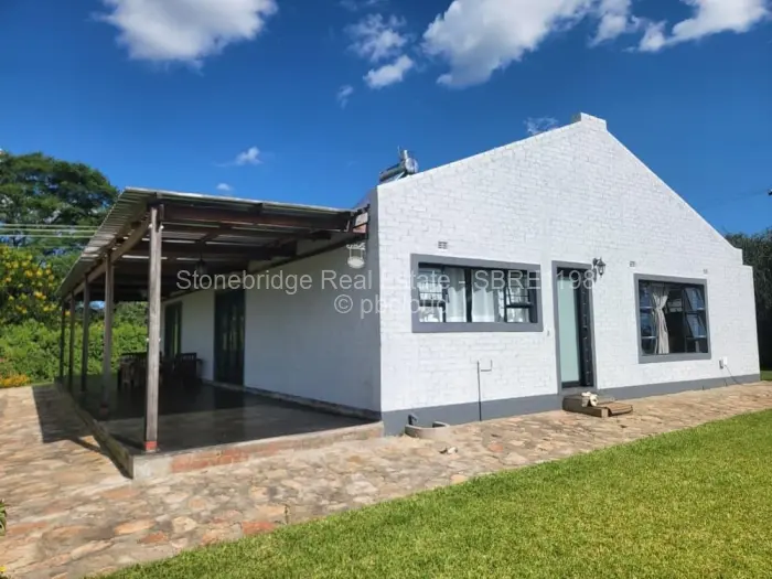 3 Bedroom House for Sale in Douglasdale, Bulawayo
