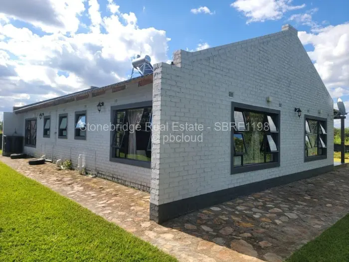 3 Bedroom House for Sale in Douglasdale, Bulawayo