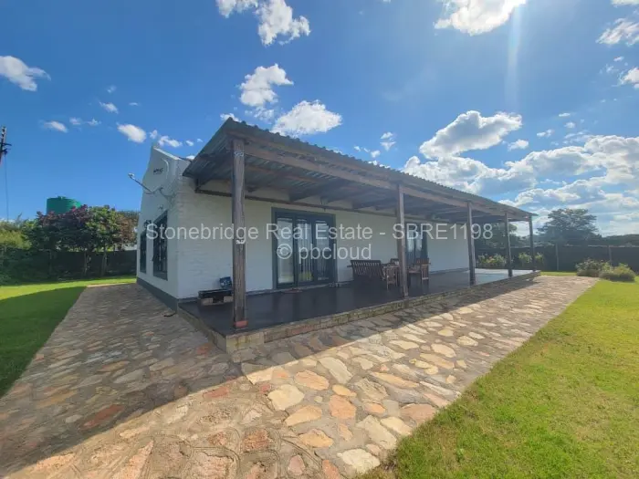 3 Bedroom House for Sale in Douglasdale, Bulawayo