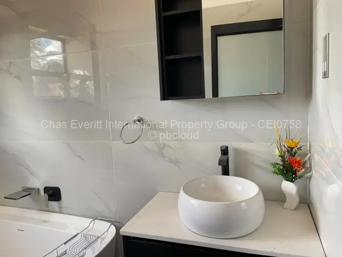 Townhouse/Cluster for Sale in Hillside Byo, Bulawayo