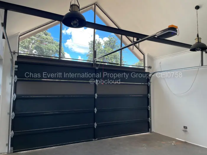 Townhouse/Cluster for Sale in Hillside Byo, Bulawayo