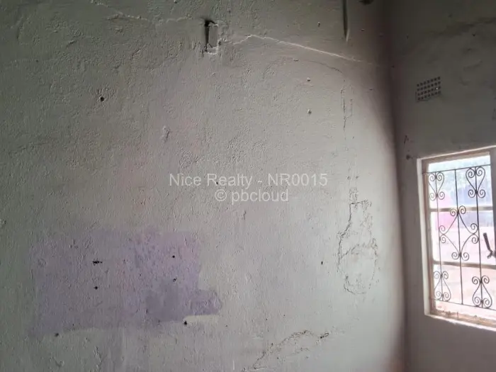 4 Bedroom House for Sale in Highfield, Harare