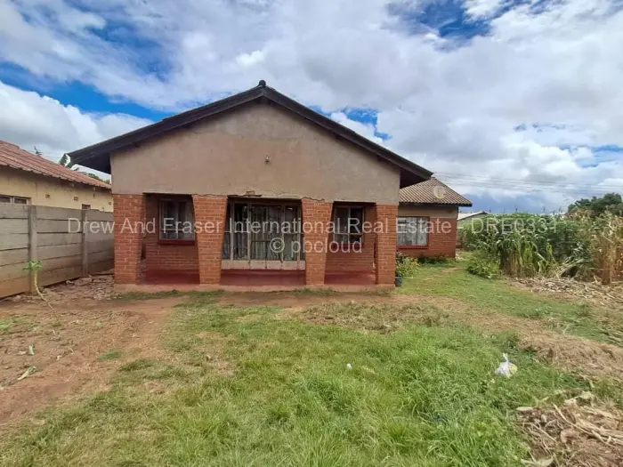 4 Bedroom House for Sale in Budiriro, Harare