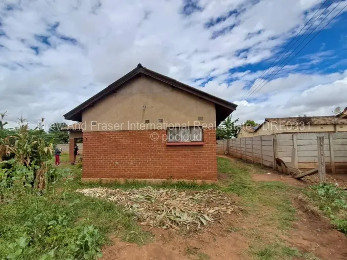 4 Bedroom House for Sale in Budiriro, Harare
