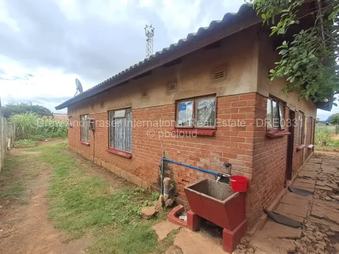 4 Bedroom House for Sale in Budiriro, Harare
