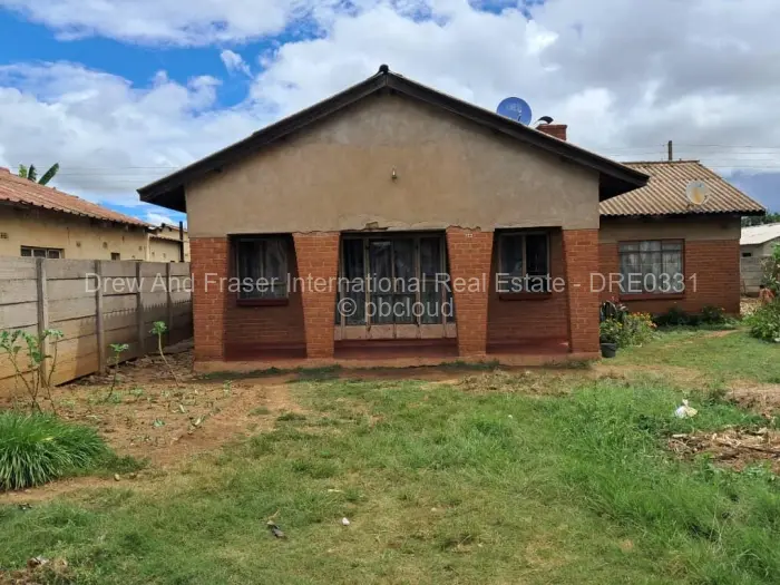 4 Bedroom House for Sale in Budiriro, Harare