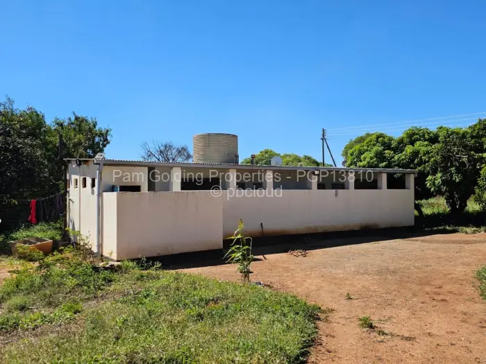 5 Bedroom House for Sale in Matsheumhlope, Bulawayo