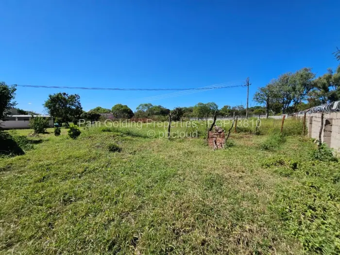 5 Bedroom House for Sale in Matsheumhlope, Bulawayo