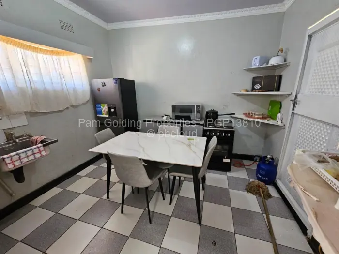 5 Bedroom House for Sale in Matsheumhlope, Bulawayo