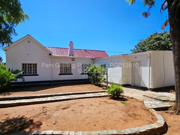 5 Bedroom House for Sale in Matsheumhlope, Bulawayo