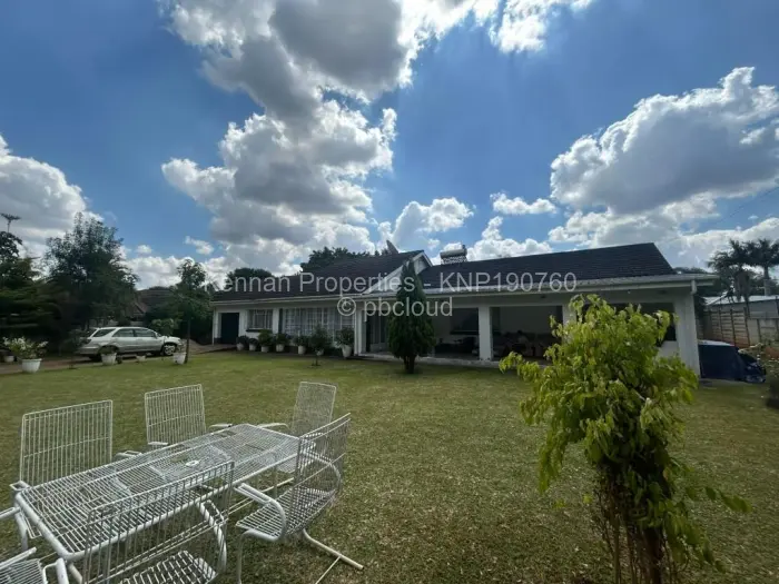 4 Bedroom House to Rent in Alexandra Park