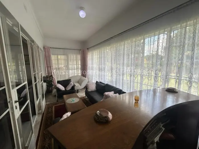 4 Bedroom House to Rent in Alexandra Park