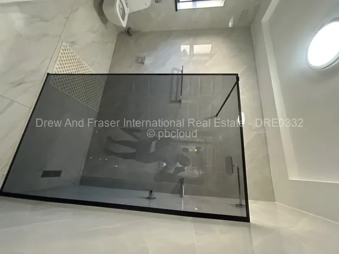 5 Bedroom House to Rent in Chadcombe