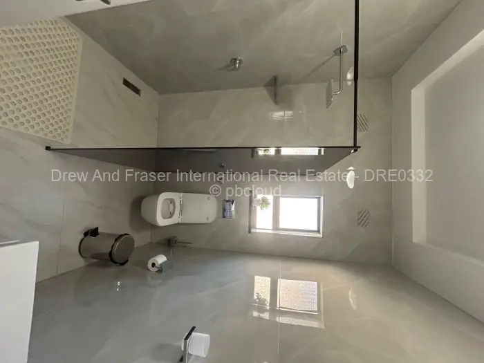 5 Bedroom House to Rent in Chadcombe