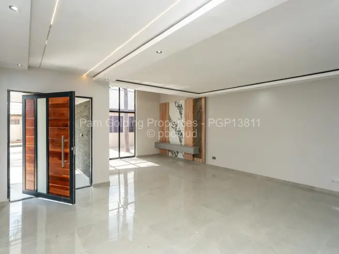 Townhouse/Cluster to Rent in Avondale