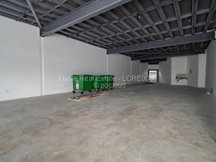 Retail/Shop to Rent in Borrowdale