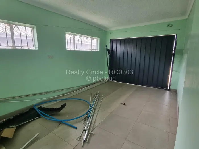 House to Rent in Mainway Meadows, Harare