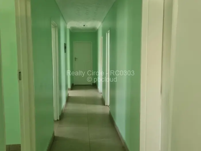 House to Rent in Mainway Meadows, Harare