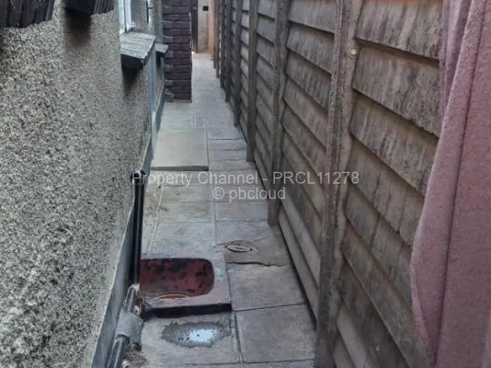 2 Bedroom House to Rent in Chitungwiza, Chitungwiza