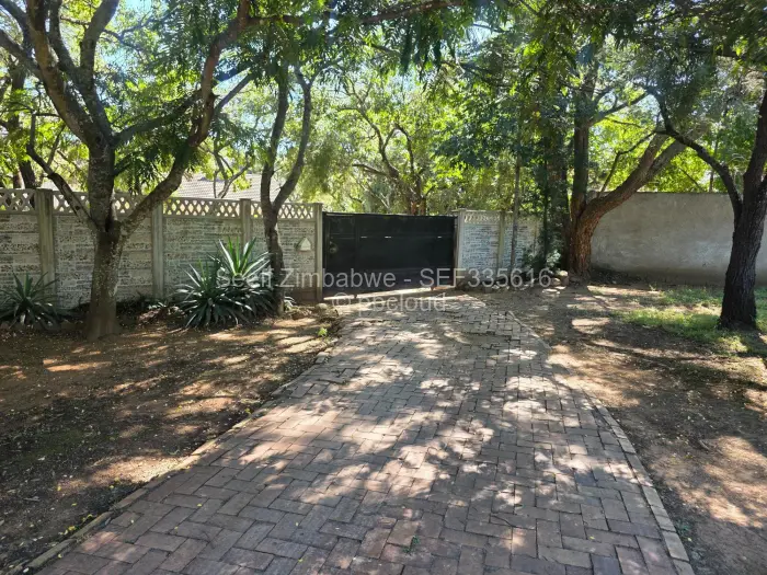 4 Bedroom House for Sale in Fortunes Gate, Bulawayo
