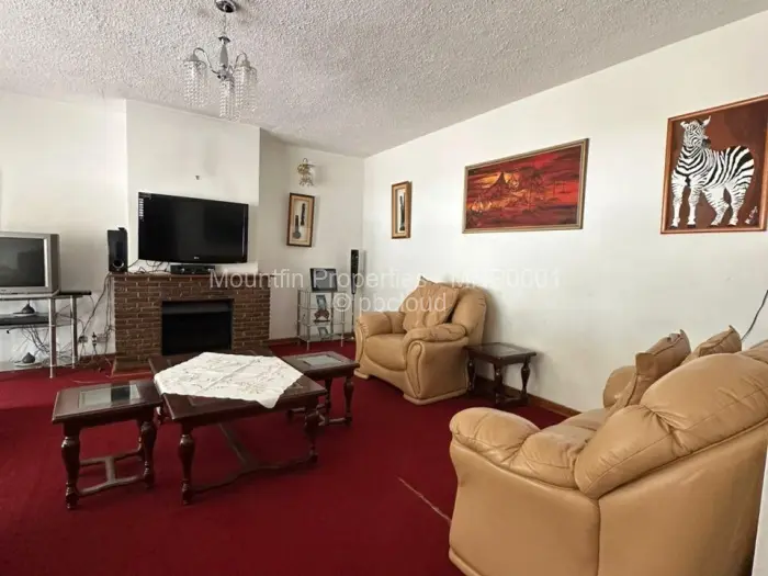 6 Bedroom House for Sale in Chisipite, Harare