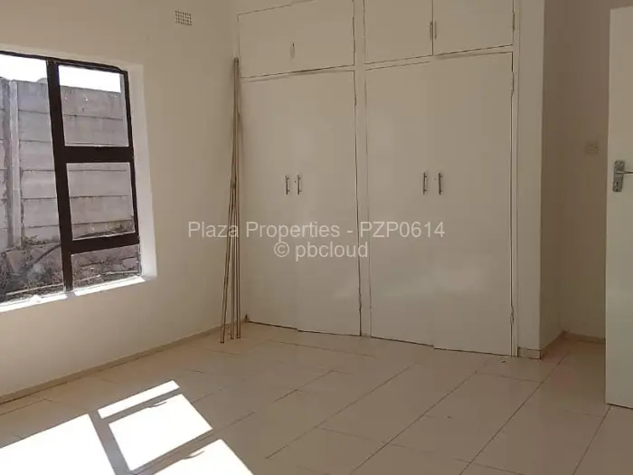 3 Bedroom House to Rent in Bluff Hill, Harare