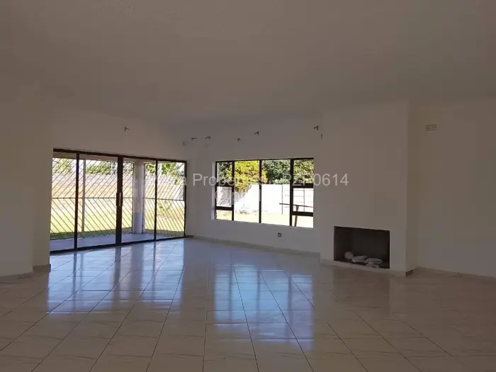 3 Bedroom House to Rent in Bluff Hill, Harare